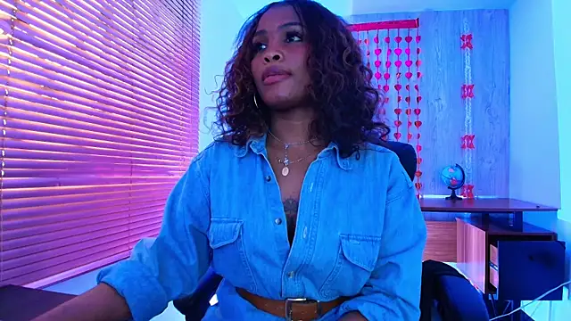 Snapshot of ArianaBeake chatting on 01/07/26, 10:45 ArianaBeake online show from 01/07/26, 10:45