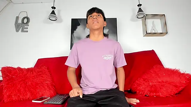 tyler twink boy online show from 03/31/26, 01:11