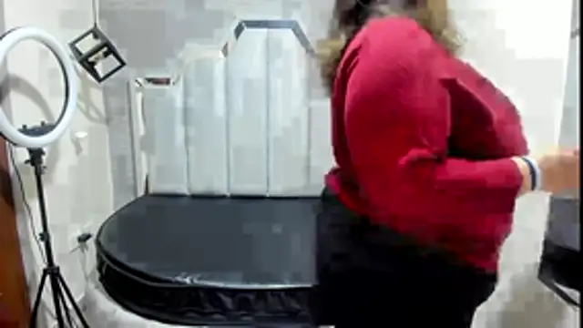 Snapshot of _Emily_rosee_ chatting on 10/15/25, 11:21 Emily rosee online show from 10/15/25, 11:21