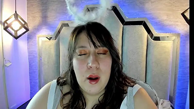 Snapshot of _Emily_rosee_ chatting on 10/31/25, 11:33 Emily rosee online show from 10/31/25, 11:33