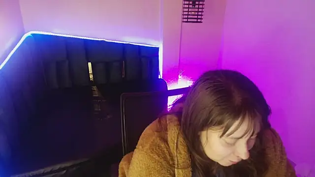 Snapshot of _Emily_rosee_ chatting on 11/25/25, 11:10 Emily rosee online show from 11/25/25, 11:10