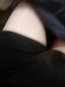 Snapshot of Couplefrsex chatting on 10/18/25, 09:59 Couplefrsex online show from 10/18/25, 09:59