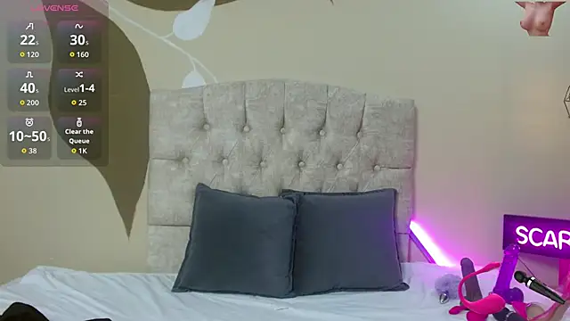 Snapshot of ScarletHott_ chatting on 11/10/25, 11:42 ScarletHott online show from 11/10/25, 11:42