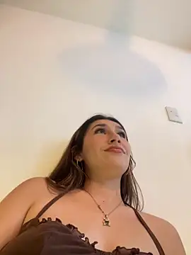 Isa Villamarin online show from 10/04/25, 09:13