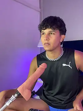 Leo Savage  online show from 10/05/25, 11:35