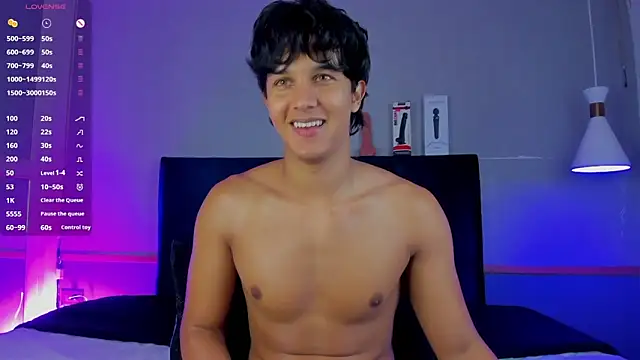 Leo Savage  online show from 11/16/25, 03:45