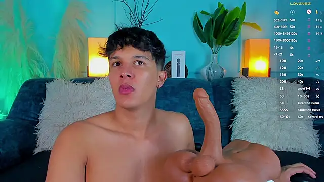 Leo Savage  online show from 02/17/26, 03:36