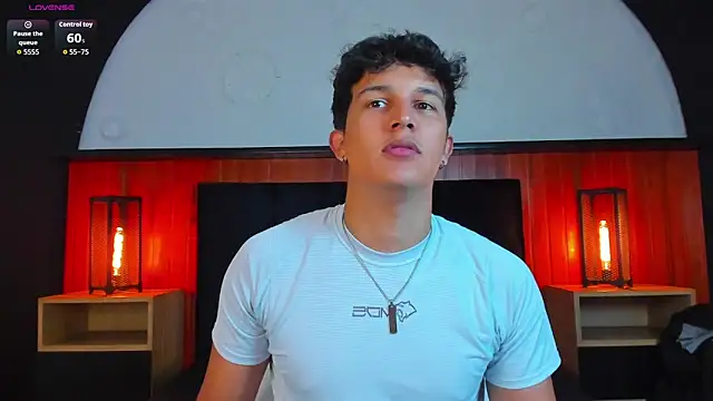 Leo Savage  online show from 05/19/26, 04:08