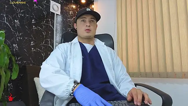 Alexander ferre online show from 03/17/26, 01:47