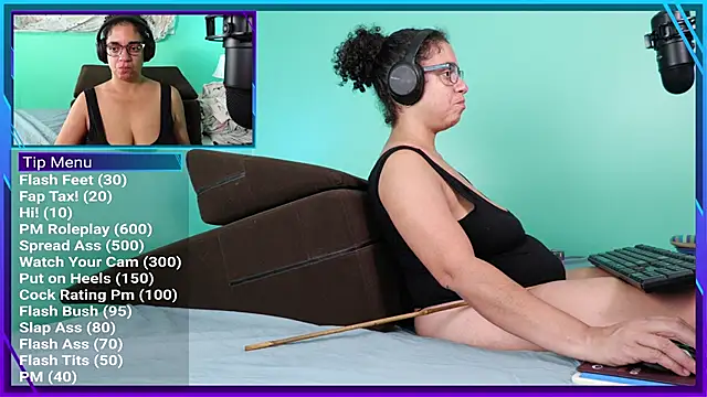 Snapshot of nsfwismorefun chatting on 10/16/25, 04:52 nsfwismorefun online show from 10/16/25, 04:52