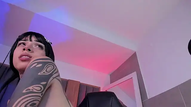 misstomie  online show from 03/12/26, 10:38