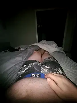 Snapshot of Mr1bucket chatting on 12/17/25, 05:02 Mr1bucket online show from 12/17/25, 05:02