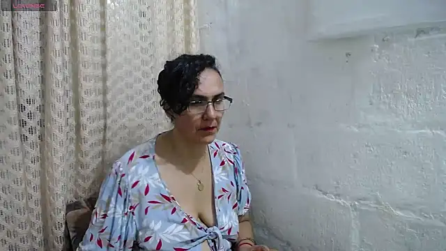 Snapshot of gabbyparker_ chatting on 09/22/25, 08:49 gabbyparker  online show from 09/22/25, 08:49