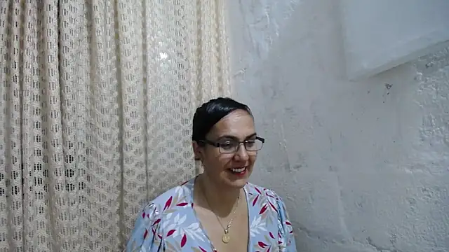 gabbyparker  online show from 11/06/25, 07:53