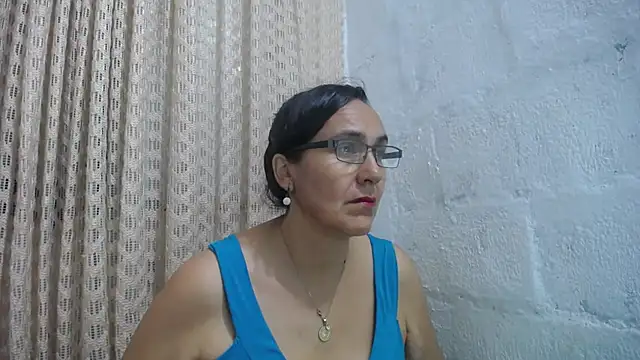 gabbyparker  online show from 05/05/26, 09:50