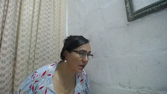 gabbyparker  online show from 05/27/26, 10:12