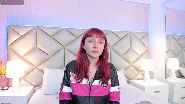 dafnne hall online show from 09/09/25, 04:34