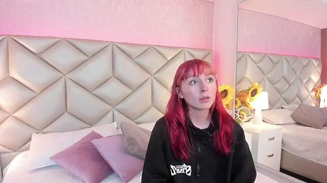 dafnne hall online show from 10/07/25, 04:20