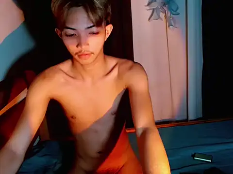 Snapshot of addicted_to_alex chatting on 11/13/25, 03:55 addicted to alex online show from 11/13/25, 03:55