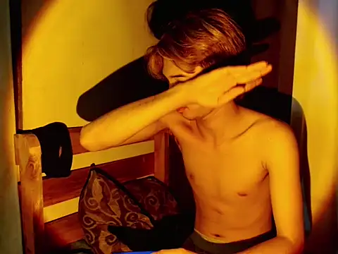 Snapshot of addicted_to_alex chatting on 11/30/25, 06:34 addicted to alex online show from 11/30/25, 06:34