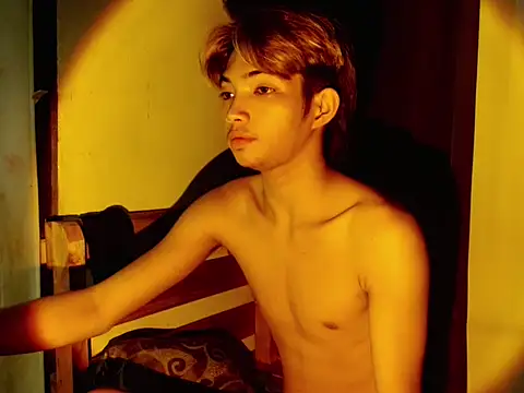 Snapshot of addicted_to_alex chatting on 12/01/25, 11:15 addicted to alex online show from 12/01/25, 11:15