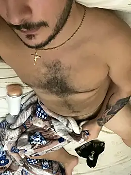 Snapshot of HOTDAN92 chatting on 11/01/25, 02:35 HOTDAN92 online show from 11/01/25, 02:35