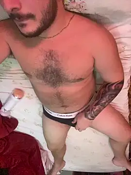 Snapshot of HOTDAN92 chatting on 11/14/25, 01:04 HOTDAN92 online show from 11/14/25, 01:04