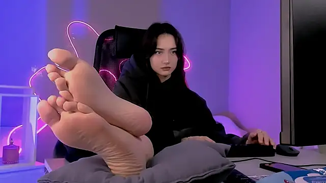 olivianorton online show from 02/05/26, 09:36