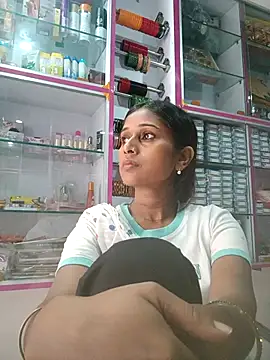 Snapshot of hotshreya69 chatting on 09/09/25, 10:37 hotshreya69 online show from 09/09/25, 10:37