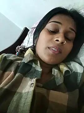 Snapshot of hotshreya69 chatting on 09/14/25, 04:28 hotshreya69 online show from 09/14/25, 04:28