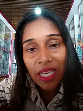 Snapshot of hotshreya69 chatting on 09/18/25, 08:27 hotshreya69 online show from 09/18/25, 08:27