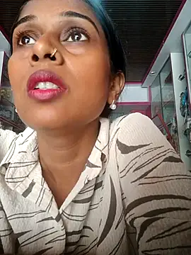 Snapshot of hotshreya69 chatting on 09/25/25, 07:23 hotshreya69 online show from 09/25/25, 07:23