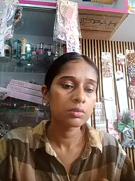 Snapshot of hotshreya69 chatting on 10/11/25, 09:52 hotshreya69 online show from 10/11/25, 09:52