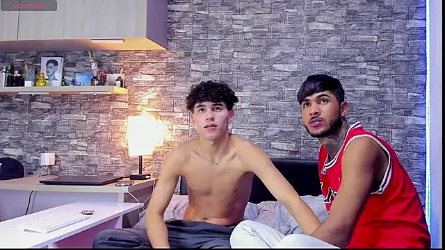 Snapshot of Theimperialboys_ chatting on 10/10/25, 12:42 Theimperialboys online show from 10/10/25, 12:42