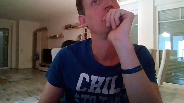 Snapshot of Trockenbau chatting on 06/17/26, 09:34 Trockenbau online show from 06/17/26, 09:34