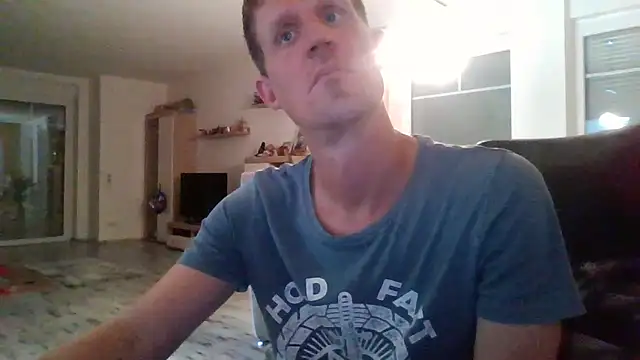 Snapshot of Trockenbau chatting on 06/19/26, 10:08 Trockenbau online show from 06/19/26, 10:08