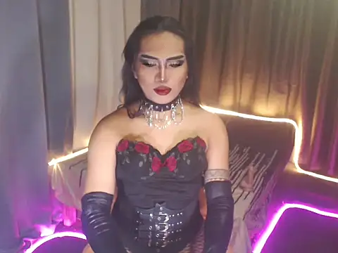 Snapshot of Hail_ur_Dominant chatting on 11/05/25, 07:47 Hail ur Dominant online show from 11/05/25, 07:47