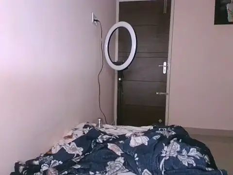 Snapshot of its_me_Rashmi chatting on 09/19/25, 08:31 its me Rashmi online show from 09/19/25, 08:31