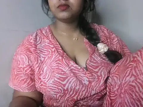 Snapshot of its_me_Rashmi chatting on 10/19/25, 08:26 its me Rashmi online show from 10/19/25, 08:26