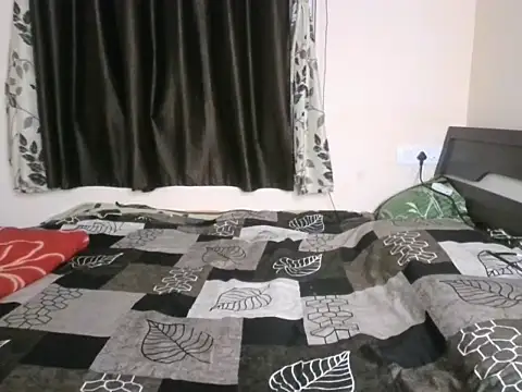 Snapshot of its_me_Rashmi chatting on 11/02/25, 01:57 its me Rashmi online show from 11/02/25, 01:57