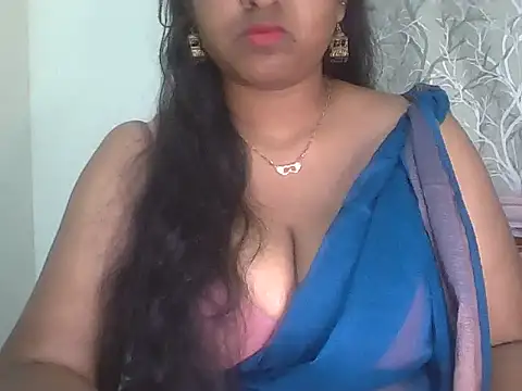 its me Rashmi online show from 02/18/26, 02:35