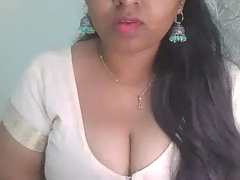 its me Rashmi online show from 04/12/26, 12:43