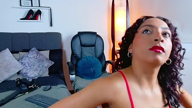 Snapshot of JadeClifford chatting on 09/24/25, 08:23 JadeClifford online show from 09/24/25, 08:23