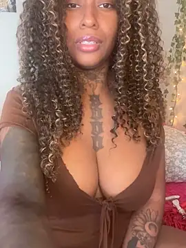MistiSavannah online show from 05/02/26, 02:55