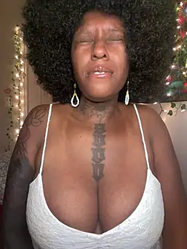 MistiSavannah online show from 06/11/26, 02:33