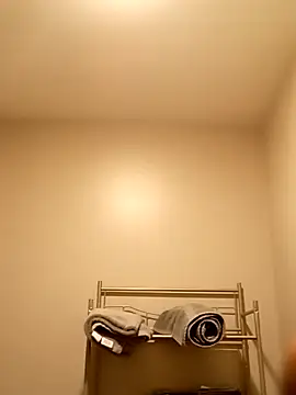 Snapshot of Yungandhungd chatting on 09/15/25, 10:21 Yungandhungd online show from 09/15/25, 10:21