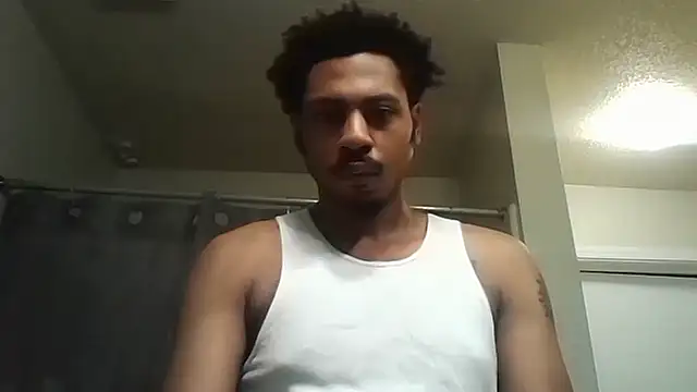 Snapshot of Yungandhungd chatting on 09/28/25, 12:21 Yungandhungd online show from 09/28/25, 12:21