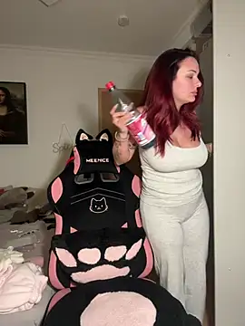 OliviaaFischer online show from 04/10/26, 07:40