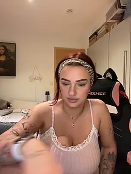 Snapshot of OliviaaFischer chatting on 04/17/26, 07:50 OliviaaFischer online show from 04/17/26, 07:50