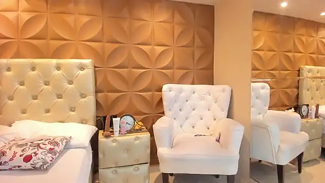 BarbaraCortez online show from 11/13/25, 08:19